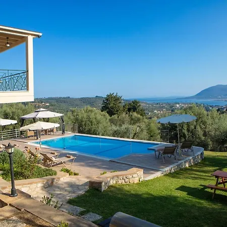 Willa Phaedra, Inoro Katouna