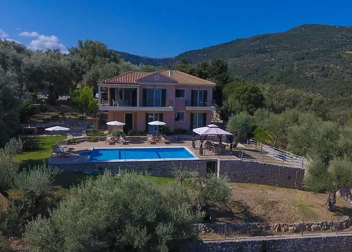 Phaedra, Inoro Willa *