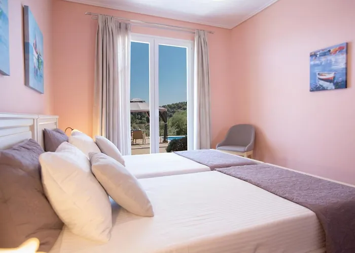 Willa Phaedra, Inoro Katouna